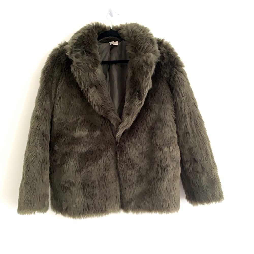 NWOT Forever 21 Faux Fur Coat